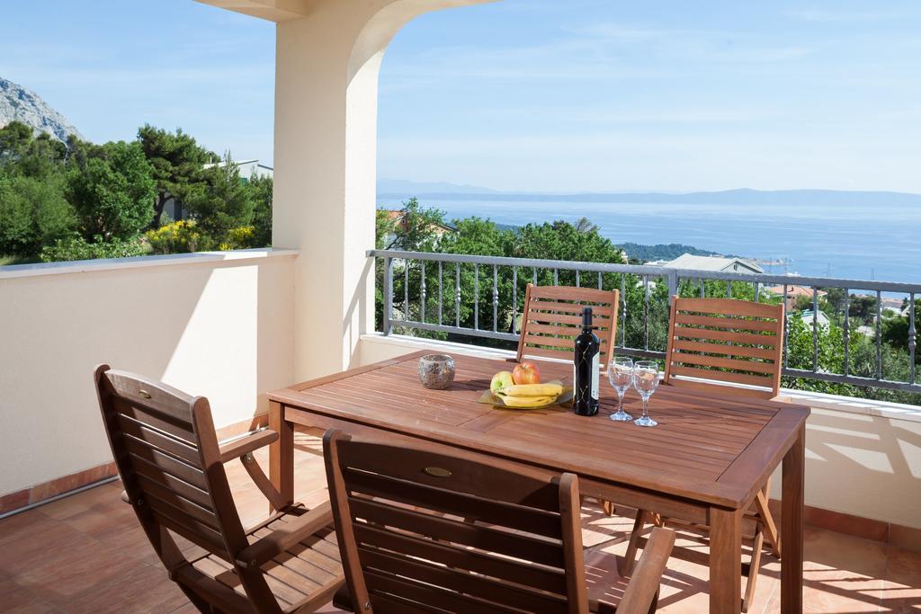 Apartments Fiona - Away From City Crowds Makarska Habitación foto