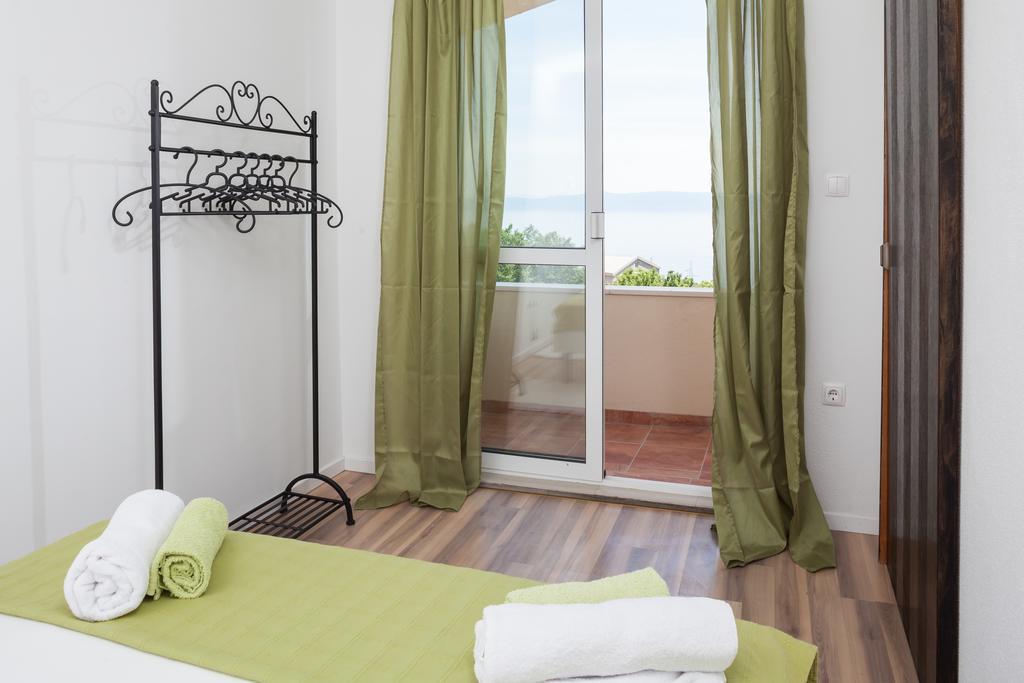 Apartments Fiona - Away From City Crowds Makarska Habitación foto